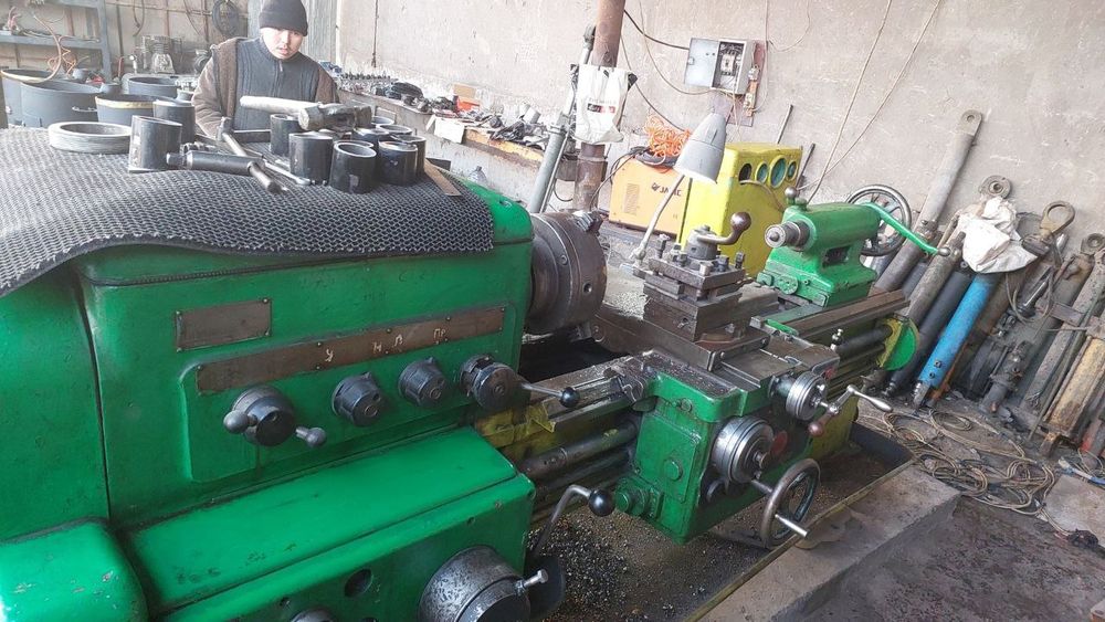 Продам токарный станок