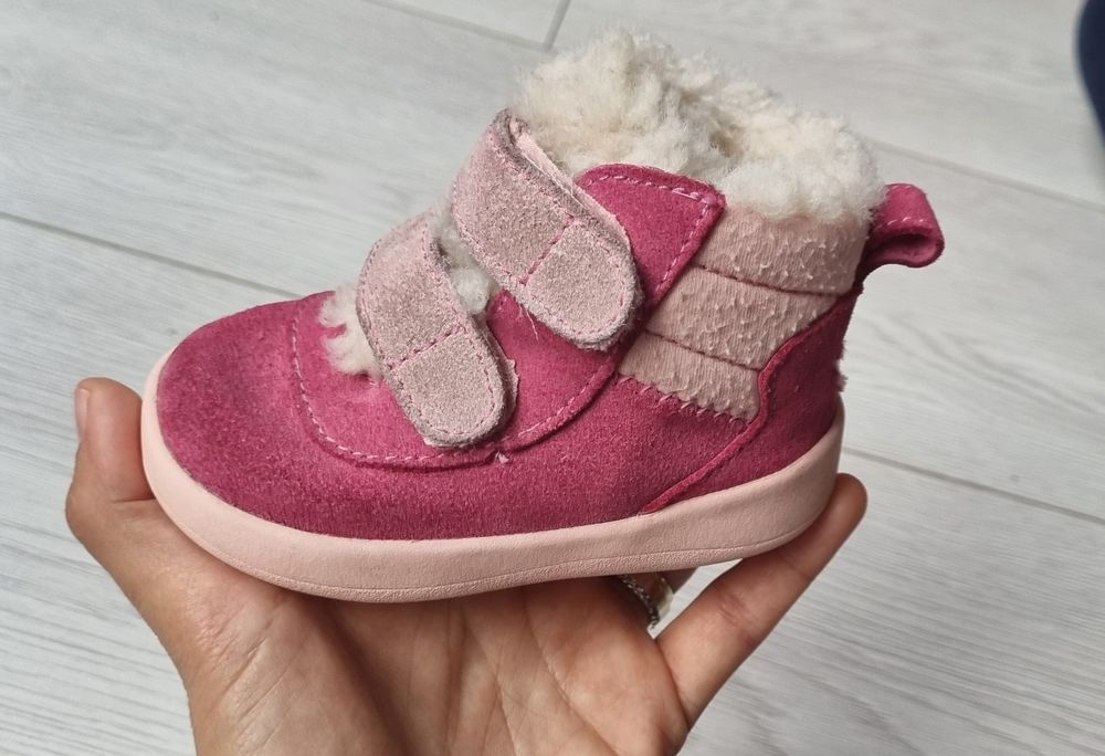 Ghete iarna Ugg imblanite marime 18