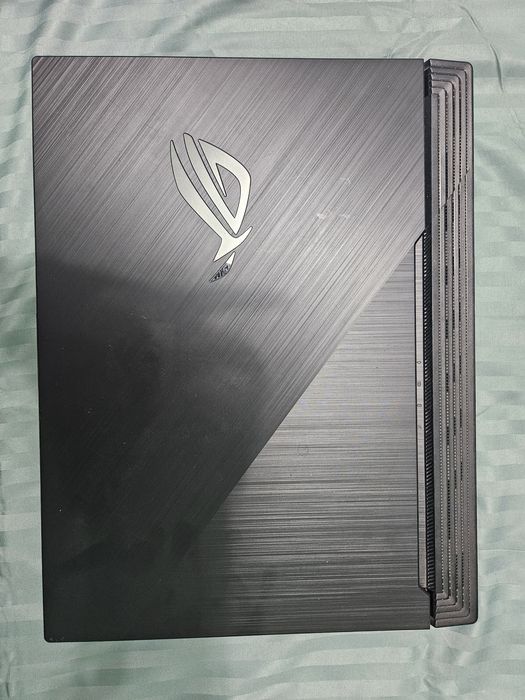 Продам ноутбук срочно