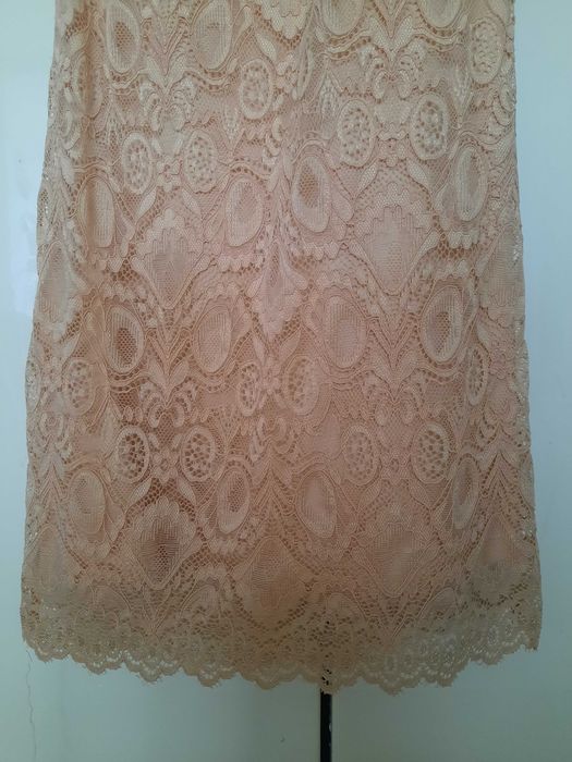 Rochie de ocazie GUESS noua, cu eticheta, marimea XS, roz pudra