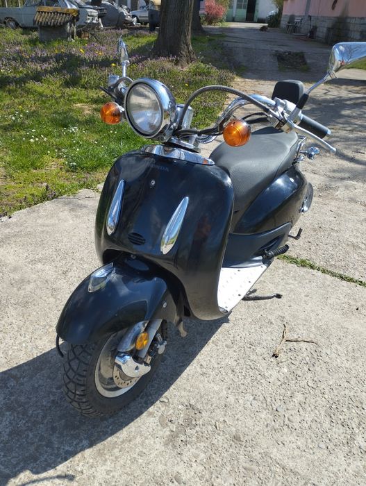 Скутер honda schadow 50