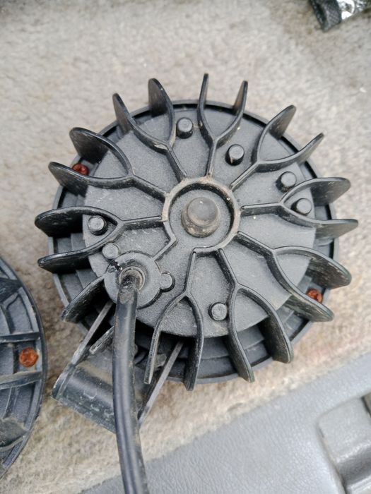 Продам противотуманки.