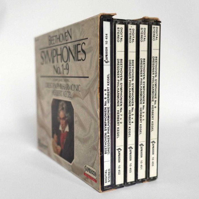 Продавам пълен комплект 5 CD с всички симфонии на Бетовен (№1–9)