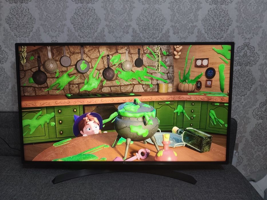 Телевизор LG Смарт 108 см диагональ