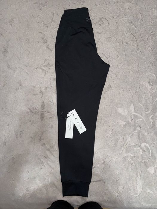 Спортивные штаны