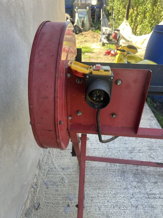 Circular basculant pentru taiat lemne de foc(made in Germany)