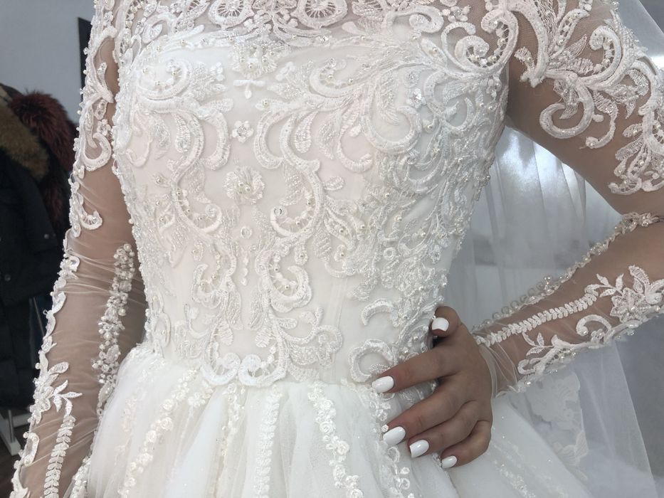 Свадебное платье