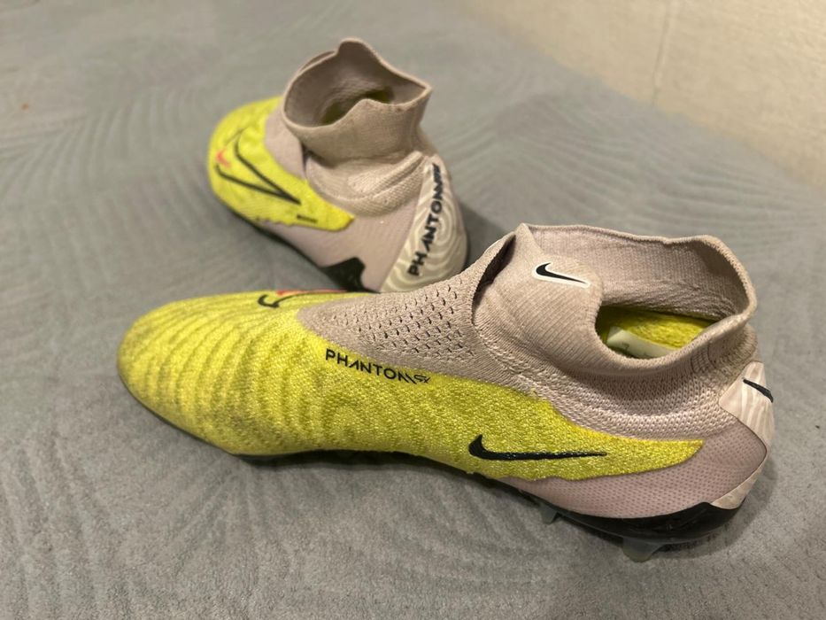 бутсы найк зеленного цвета