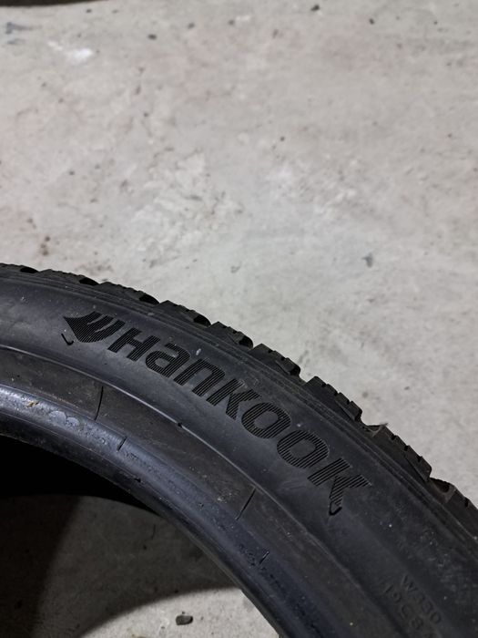 2 anvelope iarnă 225 40 r18 Hankook
