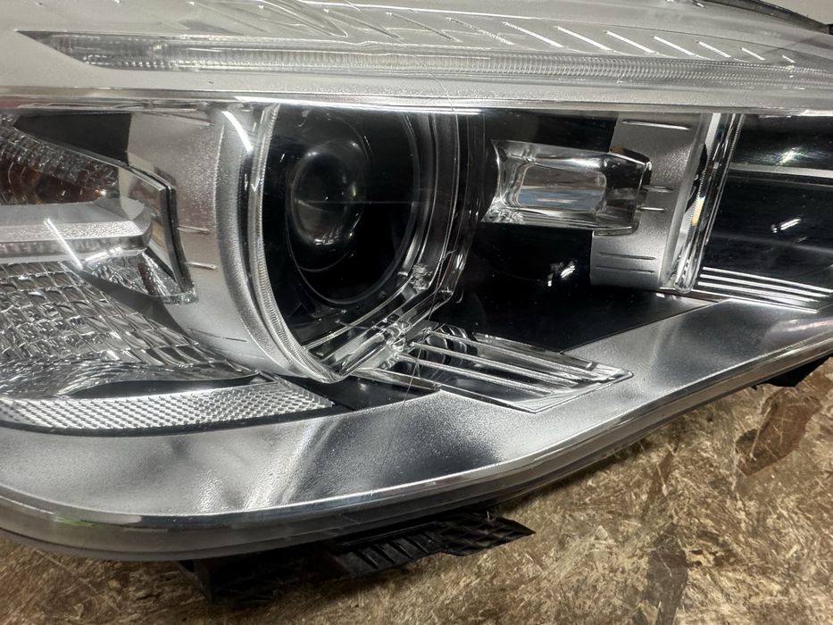 Far faruri bmw X5 F15 X6 F16 bi xenon 2014-2018 dreapta