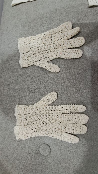 Manusi Vintage  Crosetate anii 69' Italia