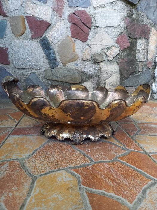 De fruptieră argintata