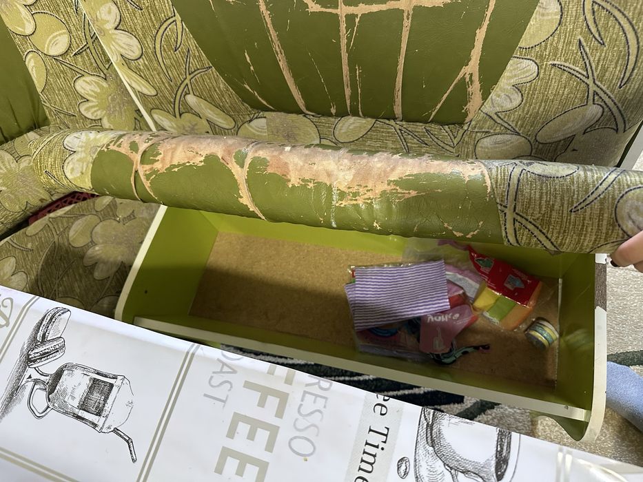 Диван для кухни.