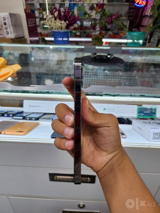 IPhone 12 pro qora rangda 185 dolir