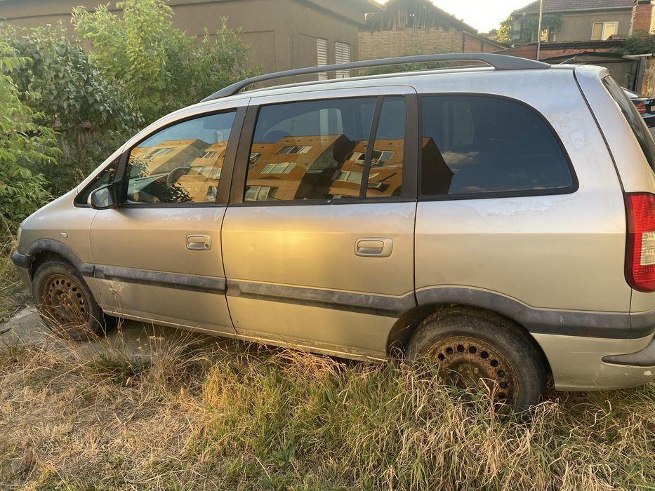 Опел зафира А 1.8 бензин