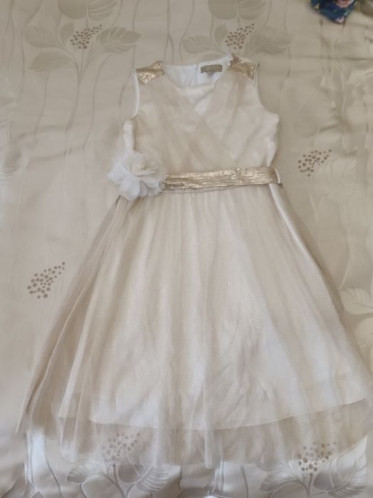 Нарядное платье для девочки