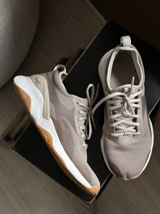 Кроссовки Reebok и Nike оригинал