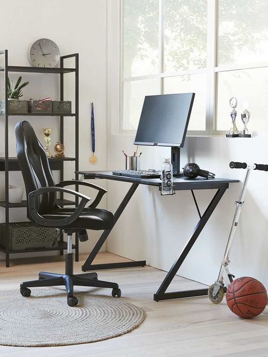 Birou de gaming Halsted Jysk, negru, demontat, stare perfecta, putin utilizat