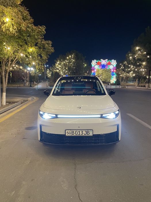 Sotuvda LEAPMOTOR c16