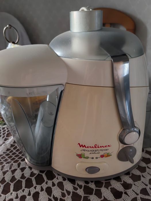 Продам сока-выжималку