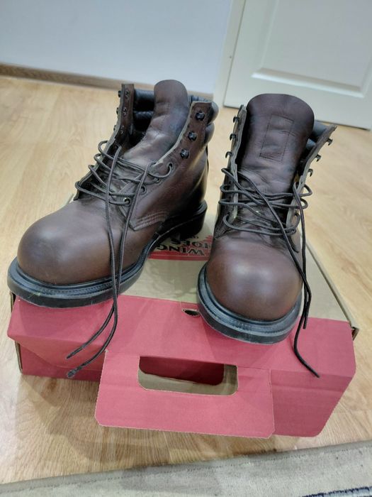 Обувь от компании RED WING SHOES