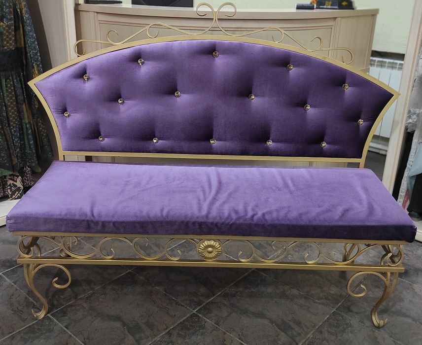 Продам кованный диван
