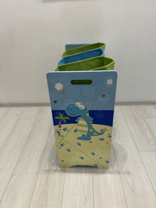 Детска етажерка за играчки+ пъзел килим