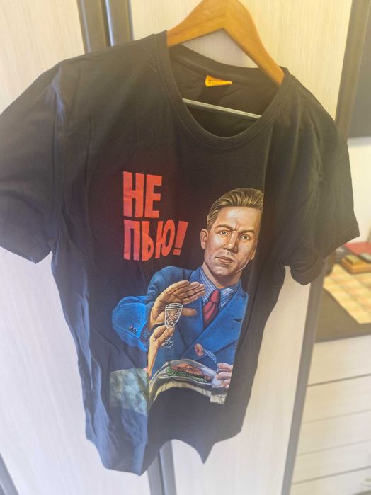 Продават се мъжки тениски