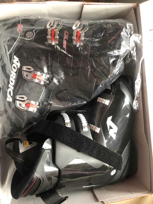 НОВИ СКИ обувки-ботуши NORDICA  CRUISE 60  28.00- 44 -45 номер НОВИ