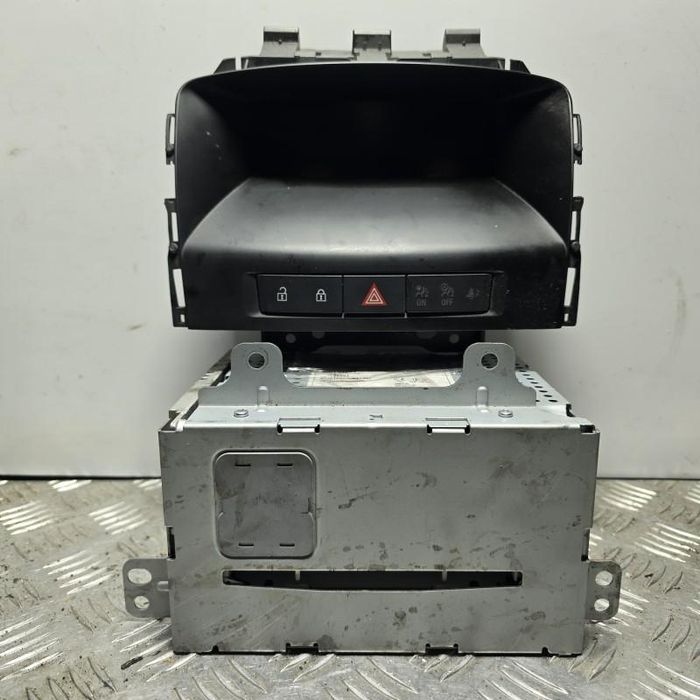 Unitate CD Player auto cu display Opel Astra J