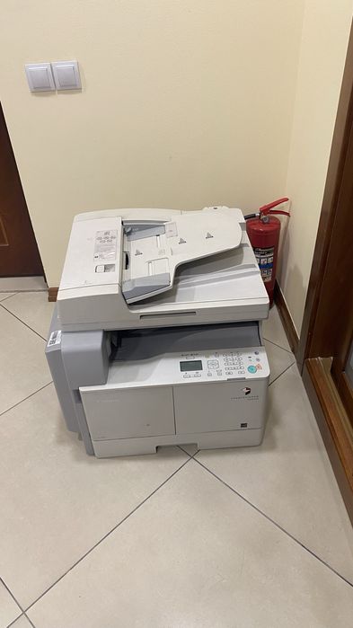Продам принтер Cannon image runner 2202n