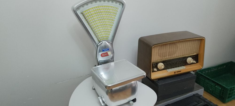 Cantar , Balanta, obiect vechi de colecție sau recuzita.