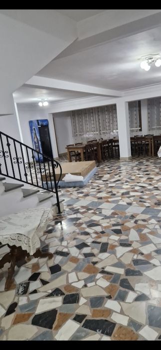 Vand casa de vacanta