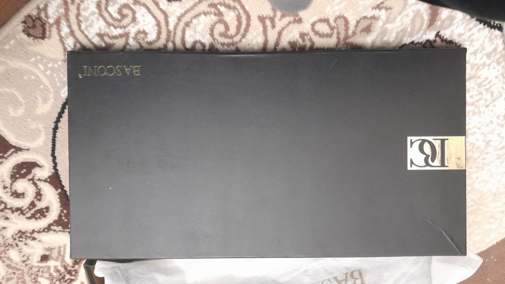 Продам новую сапоги BASCONI