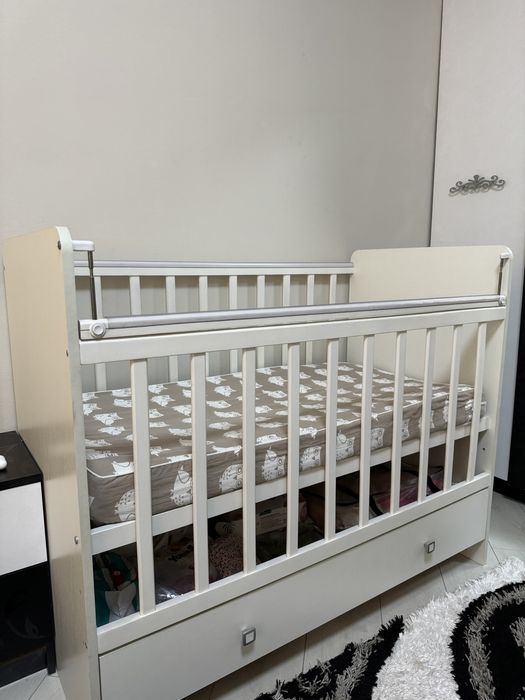 Манеж - кровать в отличном состоянии!