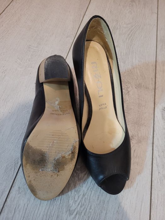 Pantofi cu toc, din piele naturala mărimea 35