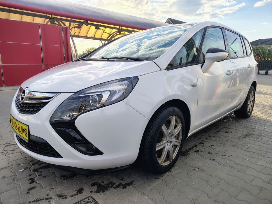 Opel Zafira Turbo benzină și GPL