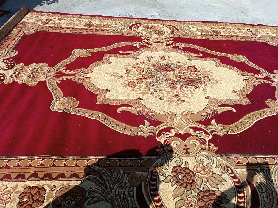 Продаётся ковер срочно