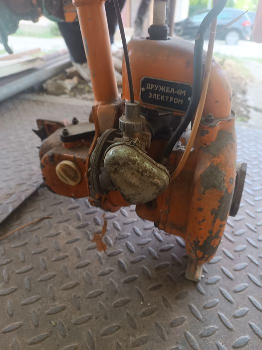 Бензинова резачка Дружба Електрон
