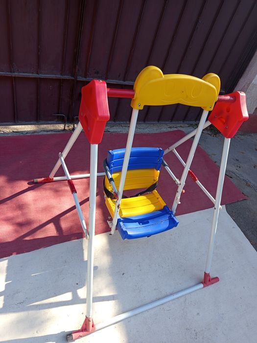 В продаже  . Качеля .