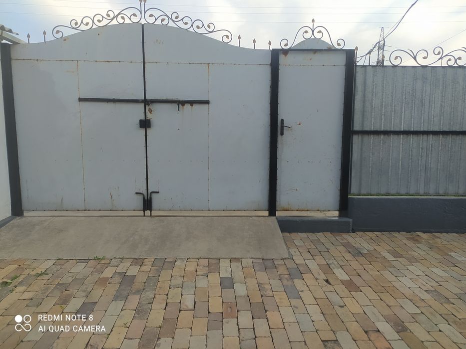 Дом расположен по Толе би