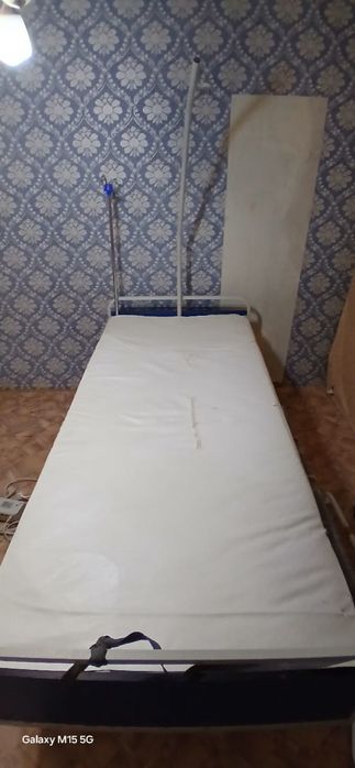 Медицинская кровать