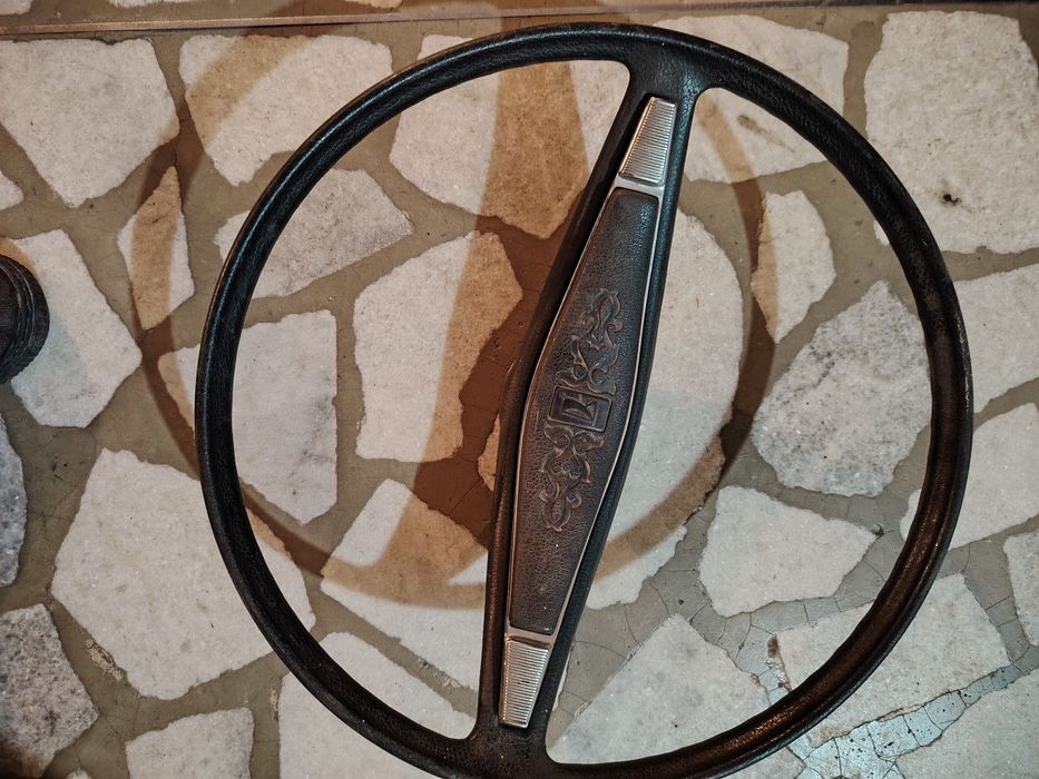 Продам руль на ваз 2106