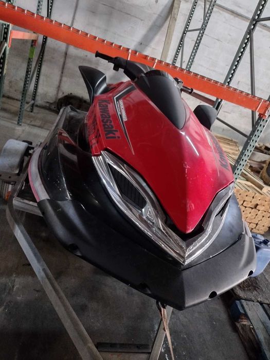 Джет Кавазаки 300 HP + Ямаха & 175 HP Меркурий двигател