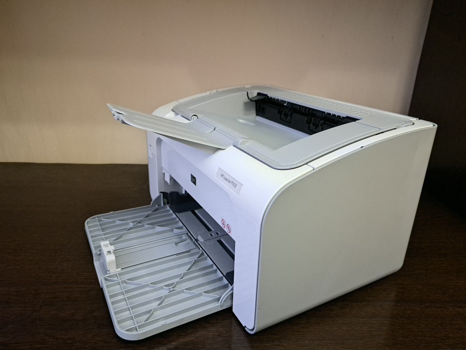 Принтер HP Lj 1102