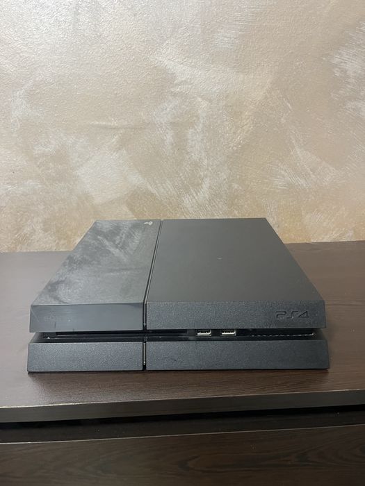 PlayStation 4 fat +monitor+други аксесуари