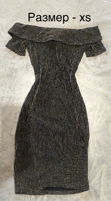 Женская одежда, разного размера.