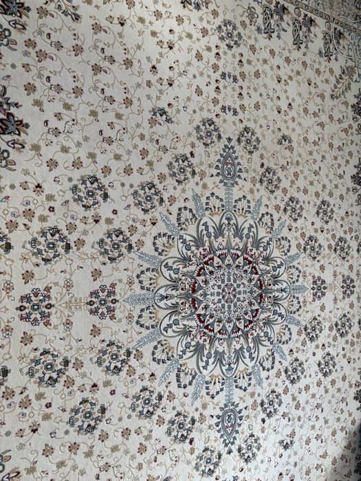 Ковёр почти новый