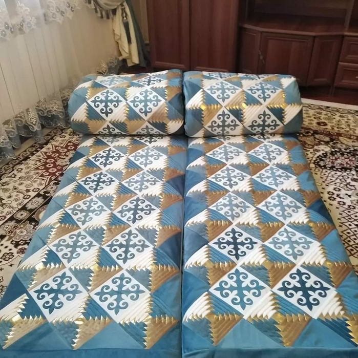 Шұлықтағы жетілген әйелдермен порно