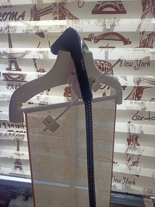 Паровой утюг Тефаль